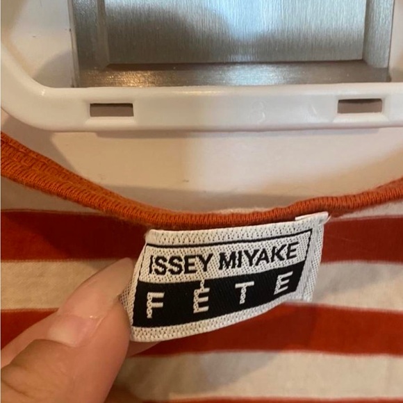 Issey Miyake Fete cross sleeve tank top - Picture 2 of 2